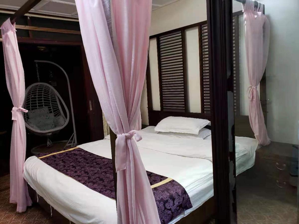 Lqj Riverside Guest House เฟิ่งหวง ภายนอก รูปภาพ