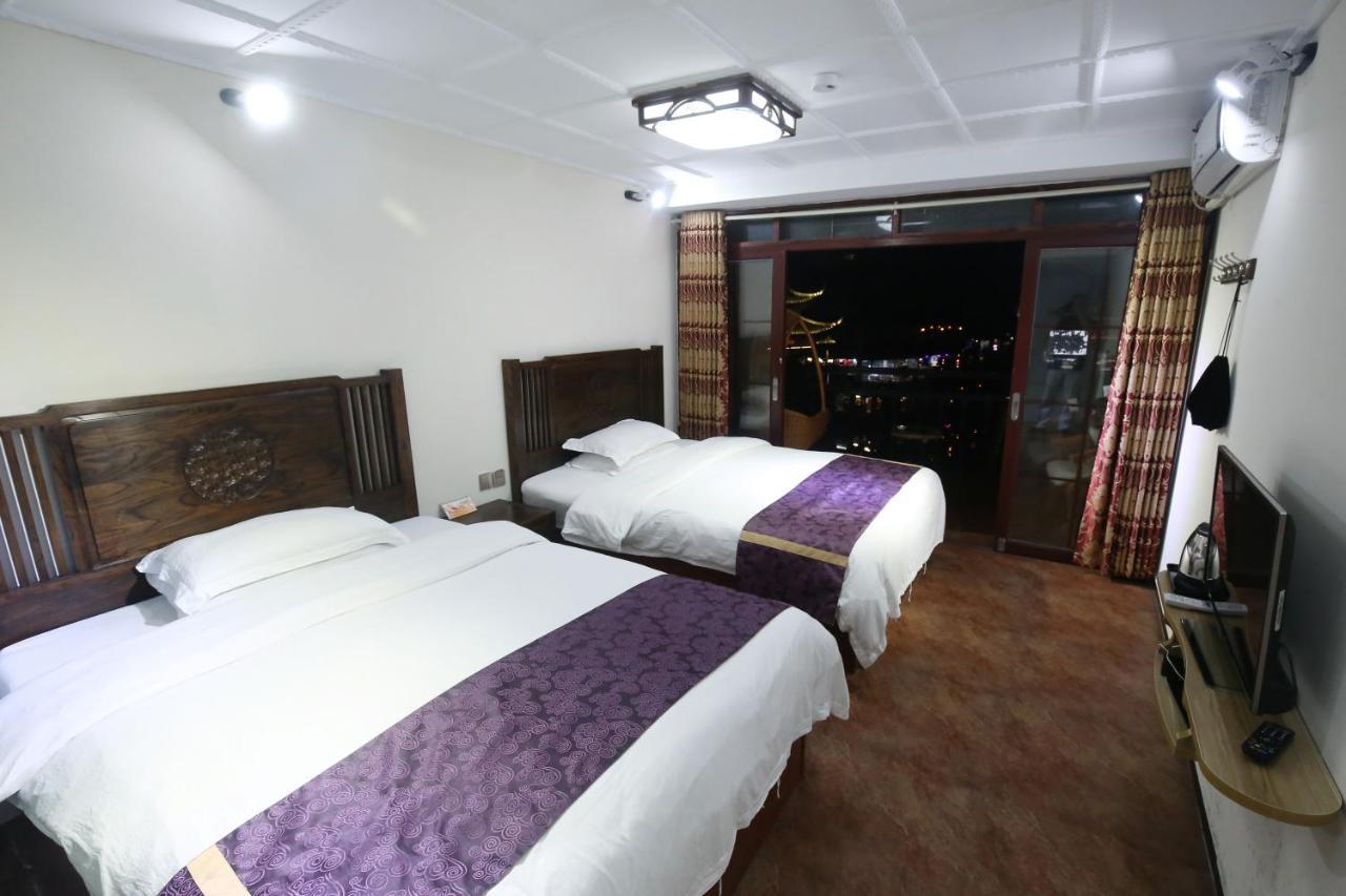 Lqj Riverside Guest House เฟิ่งหวง ภายนอก รูปภาพ