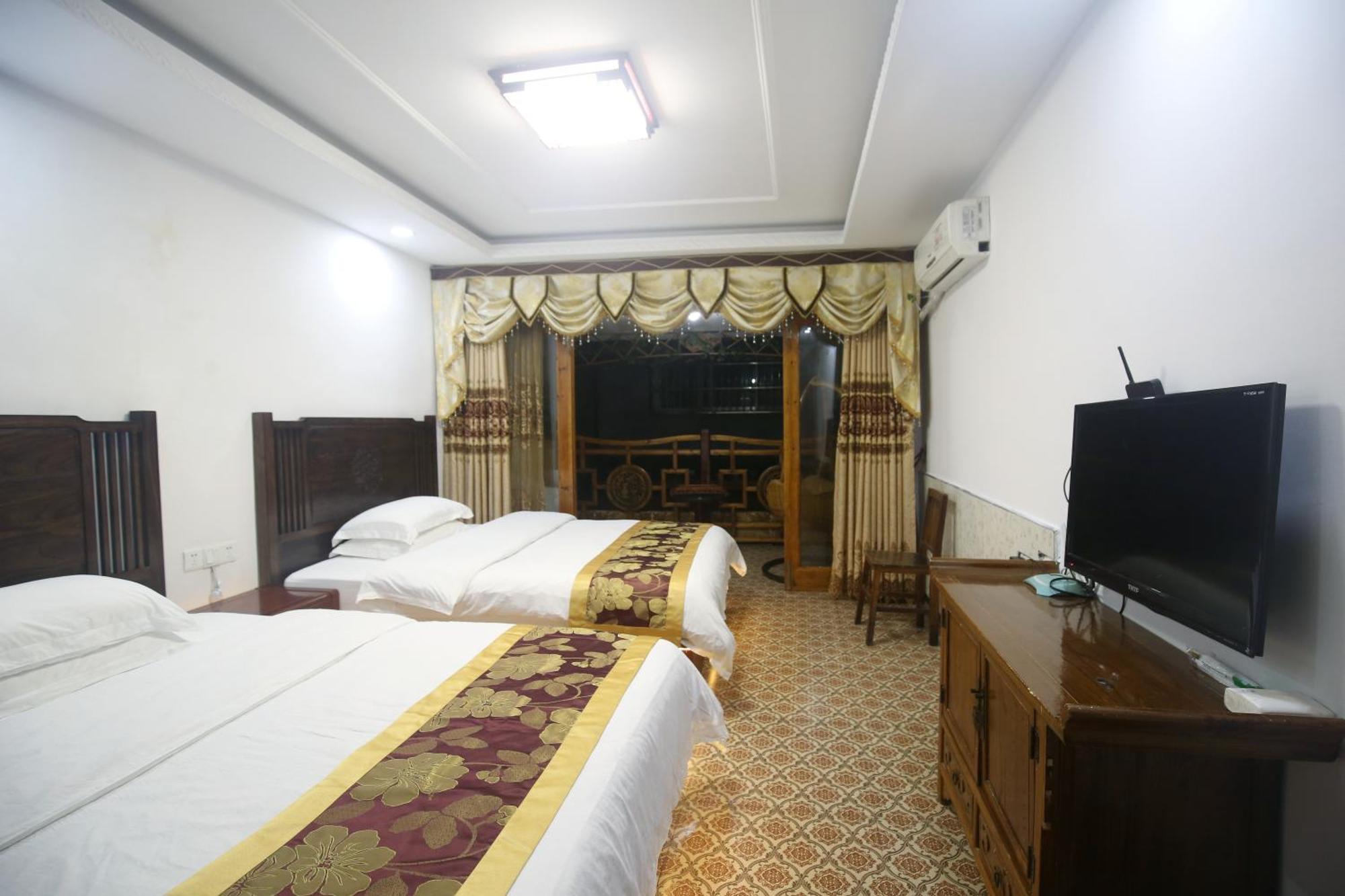 Lqj Riverside Guest House เฟิ่งหวง ภายนอก รูปภาพ