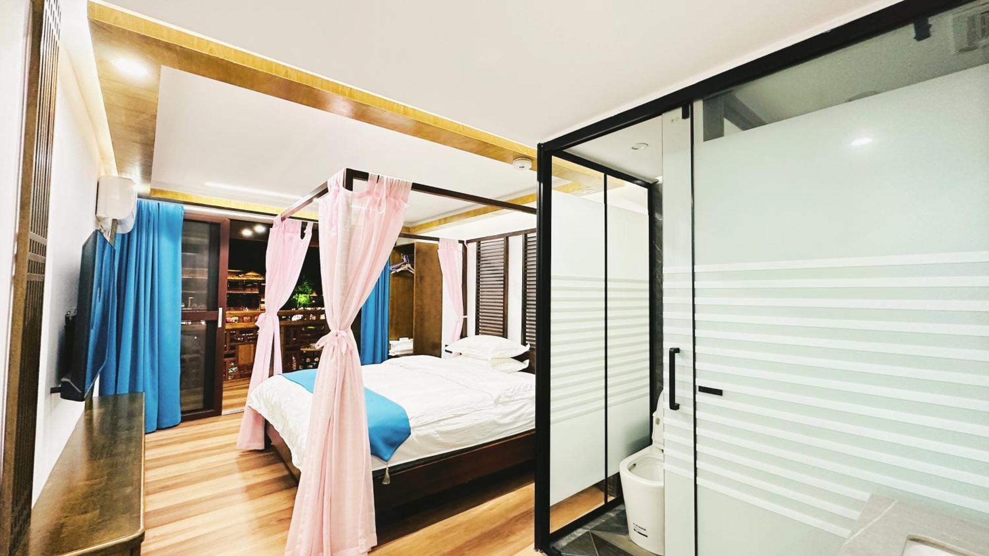 Lqj Riverside Guest House เฟิ่งหวง ภายนอก รูปภาพ